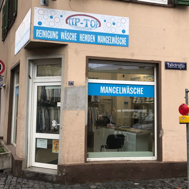 Außenansicht Filiale Wiesbaden